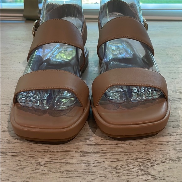 New Steve Madden Tan “Ethos” Sandals. Size 7. - Picture 5 of 12